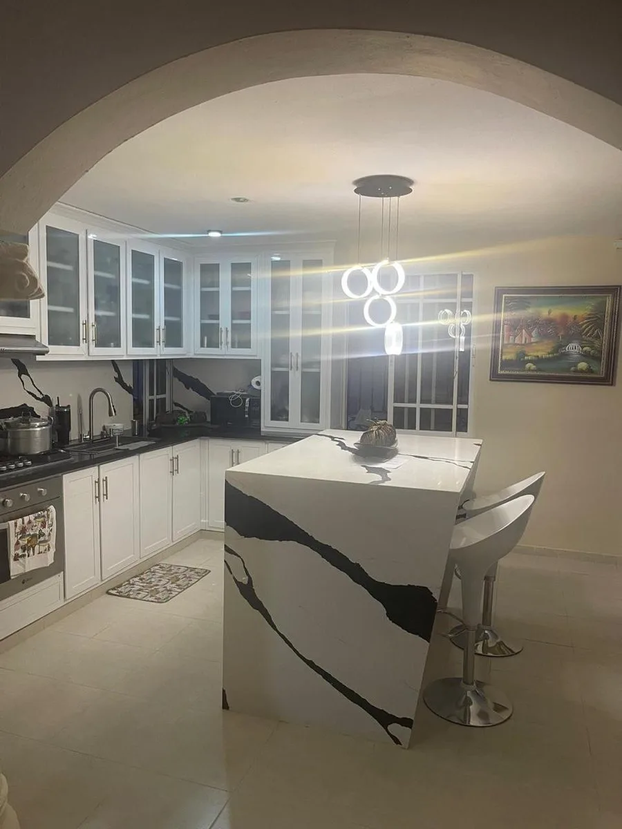 Hermosa Casa en Urb. Henríquez, Área Monumental, Stgo., foto 8