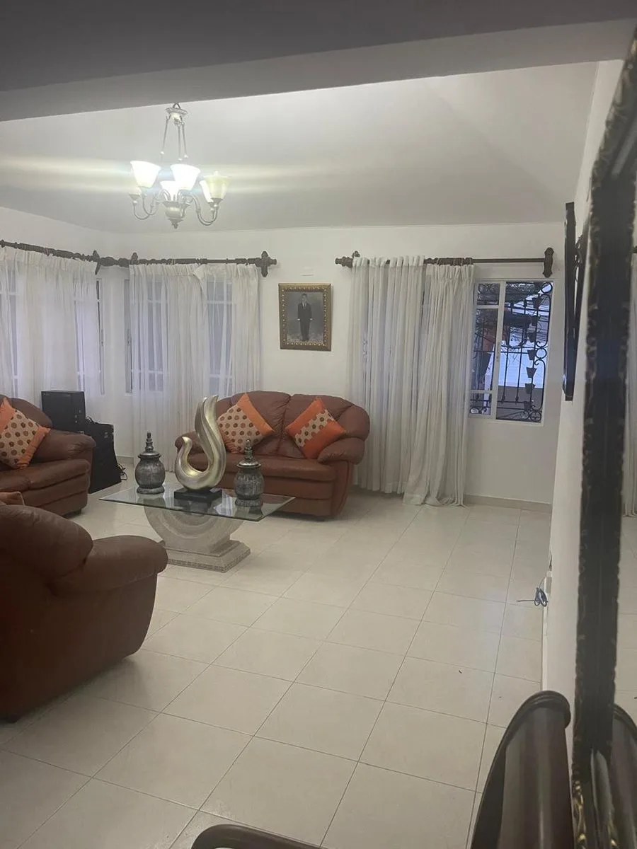 Hermosa Casa en Urb. Henríquez, Área Monumental, Stgo., foto 10