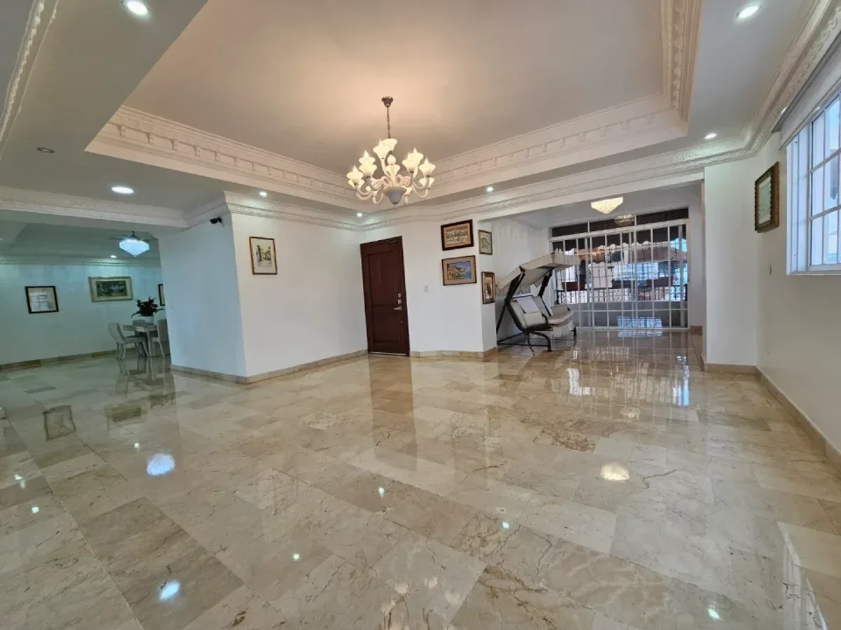 4-Bedroom Penthouse in Bella Vista, photo 4