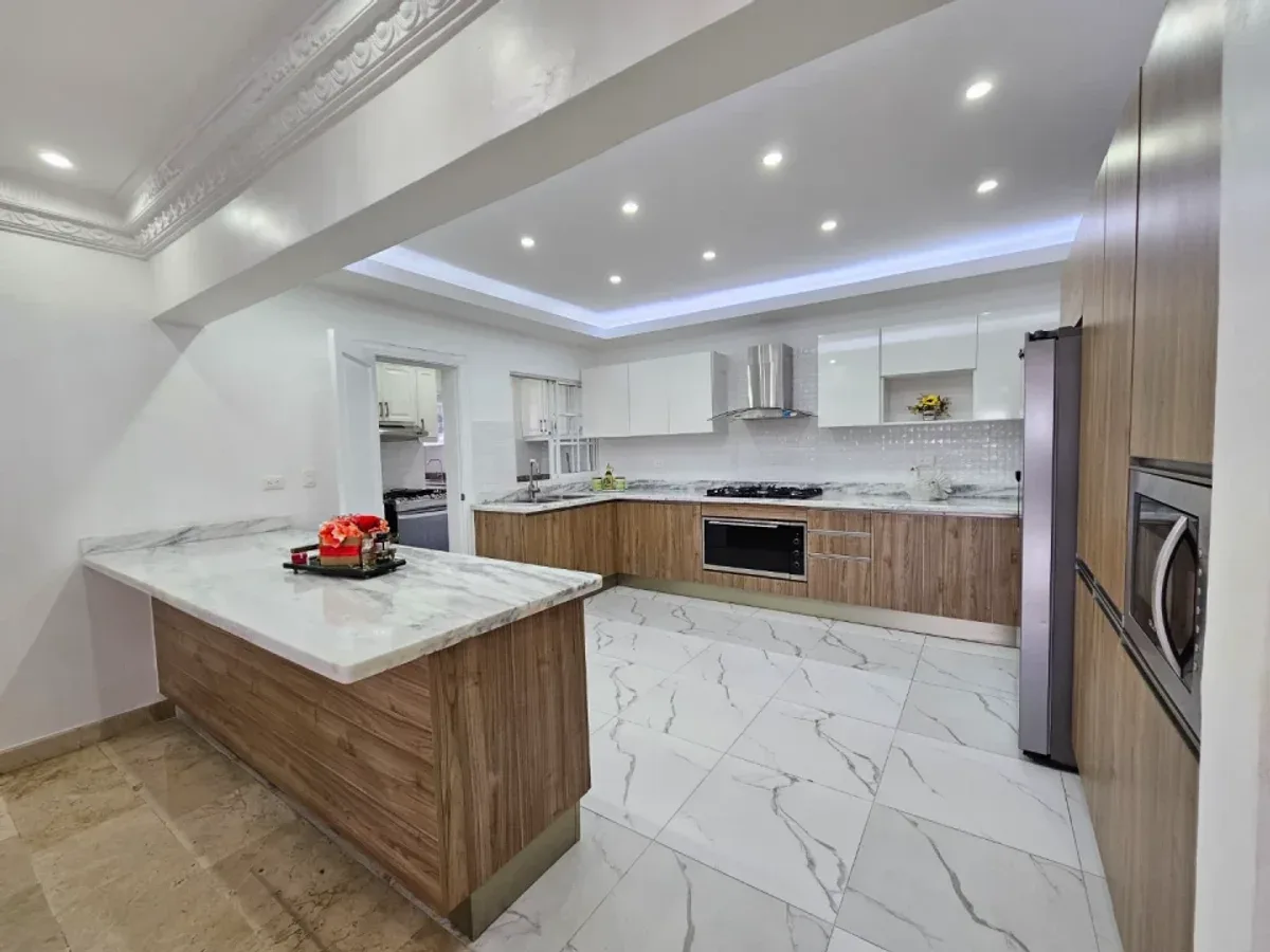 4-Bedroom Penthouse in Bella Vista, photo 9