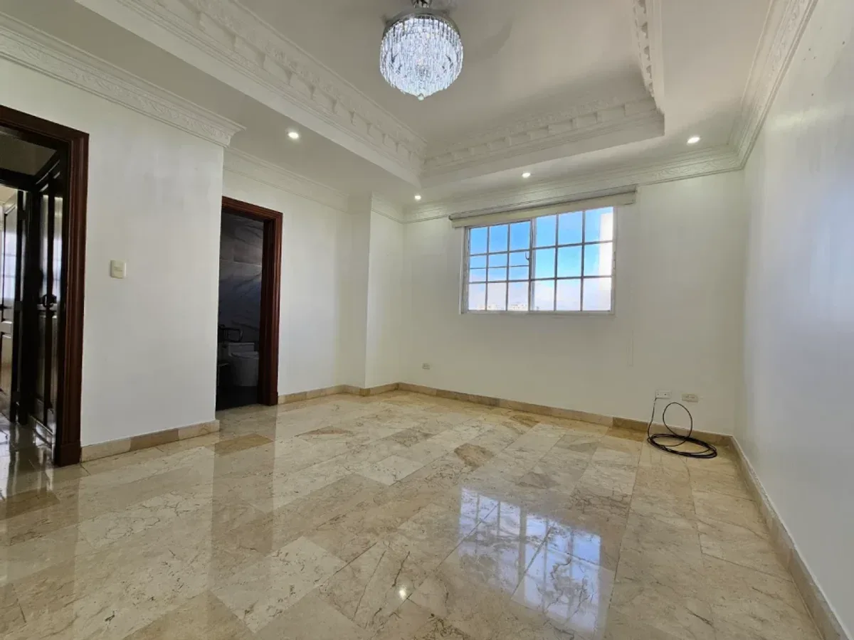 4-Bedroom Penthouse in Bella Vista, photo 13