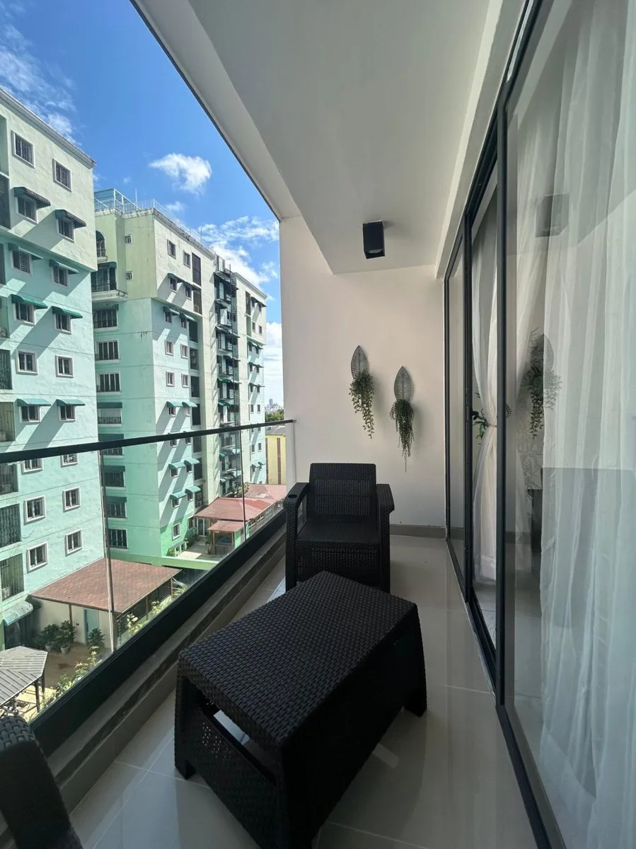 Apartment for Sale in Evaristo Morales, 2 BR, 2 Baths, photo 3