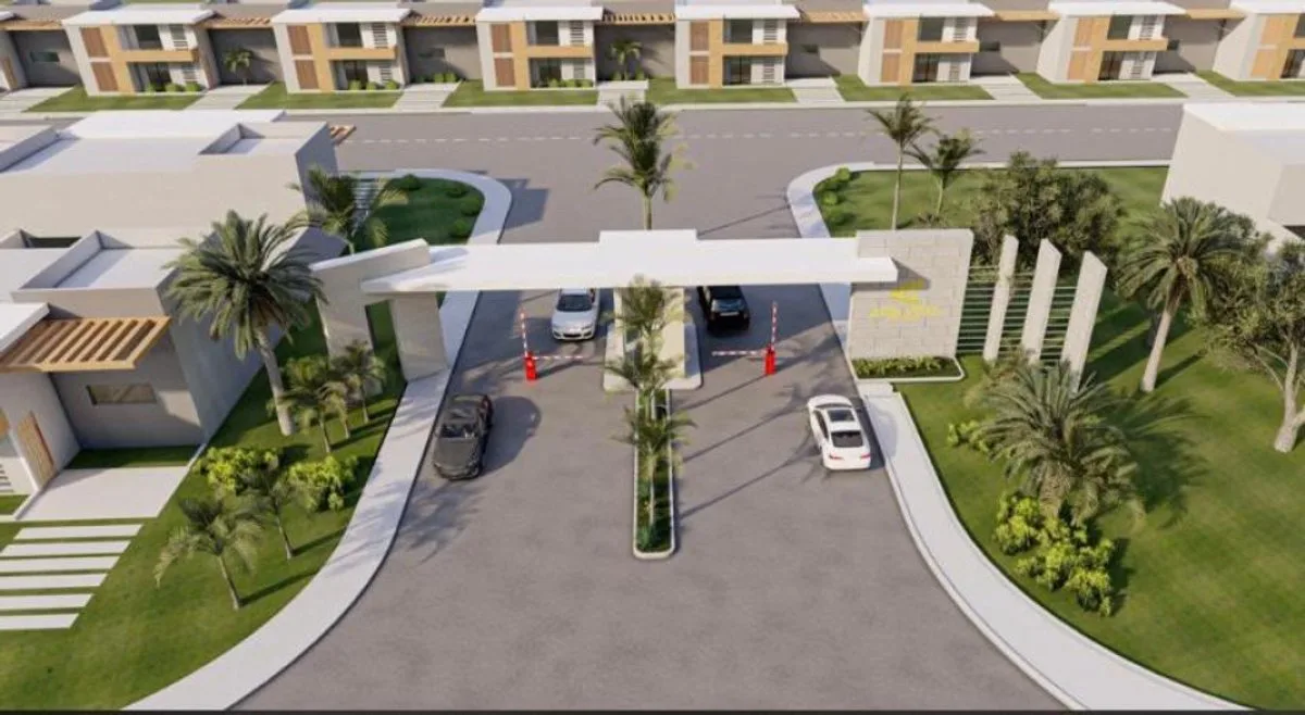 Buildable lot in area with excellent amenities, photo 3