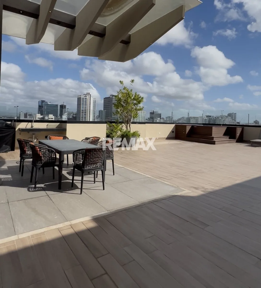 Two-Bedroom Apartment with Appliances, photo 12