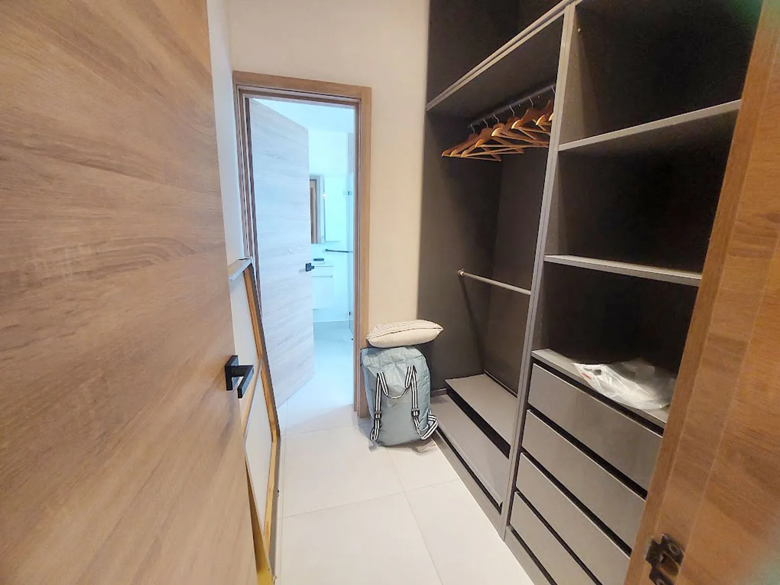 Neubau Naco Apartment 1 Schlafzimmer Möbliert, Foto 9