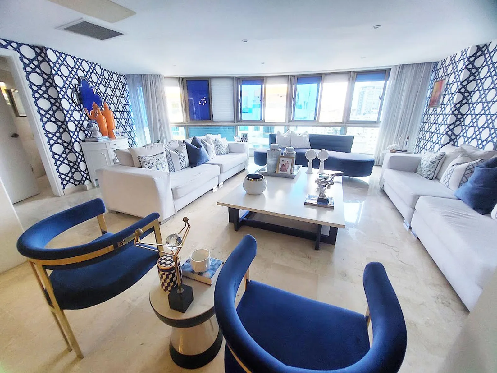 Exclusive Apartment on the 11th Floor with 5 parking spaces, photo 2