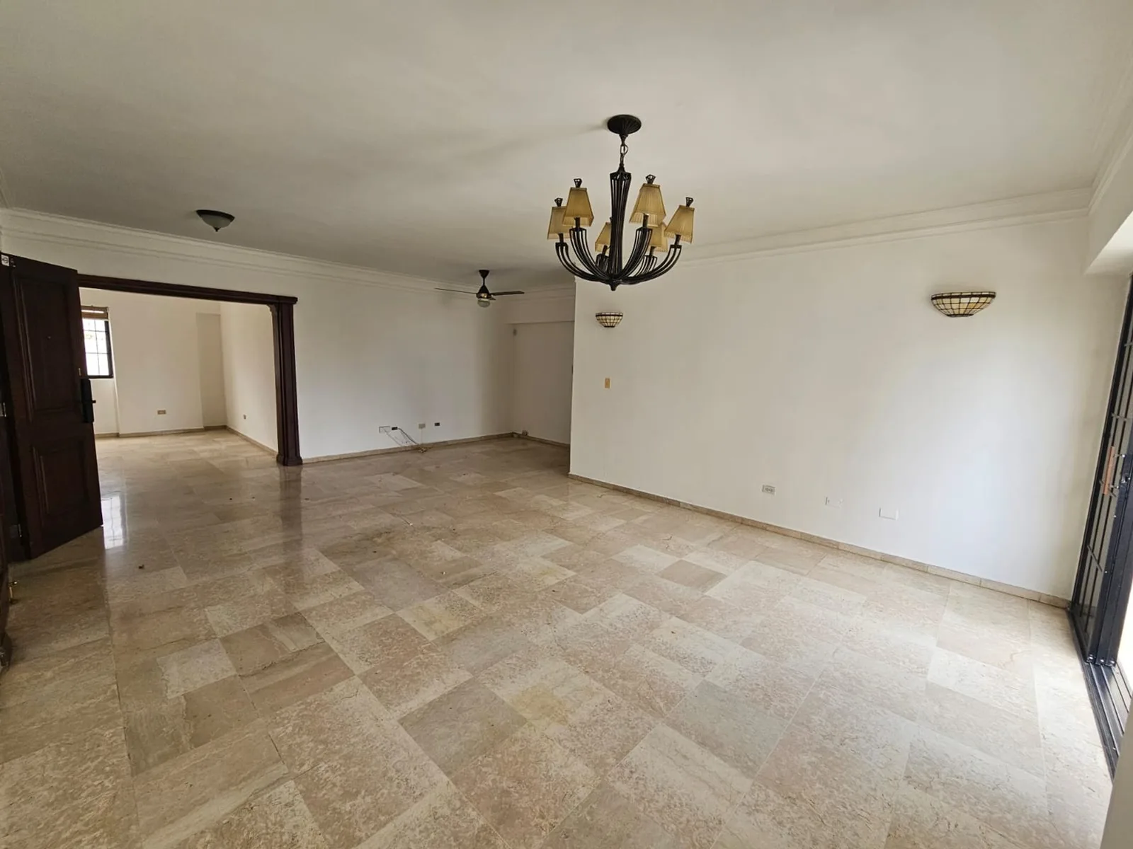 VENDITA DI APPARTAMENTO AL 5° LIVELLO A ENSANCHE NACO, foto 2