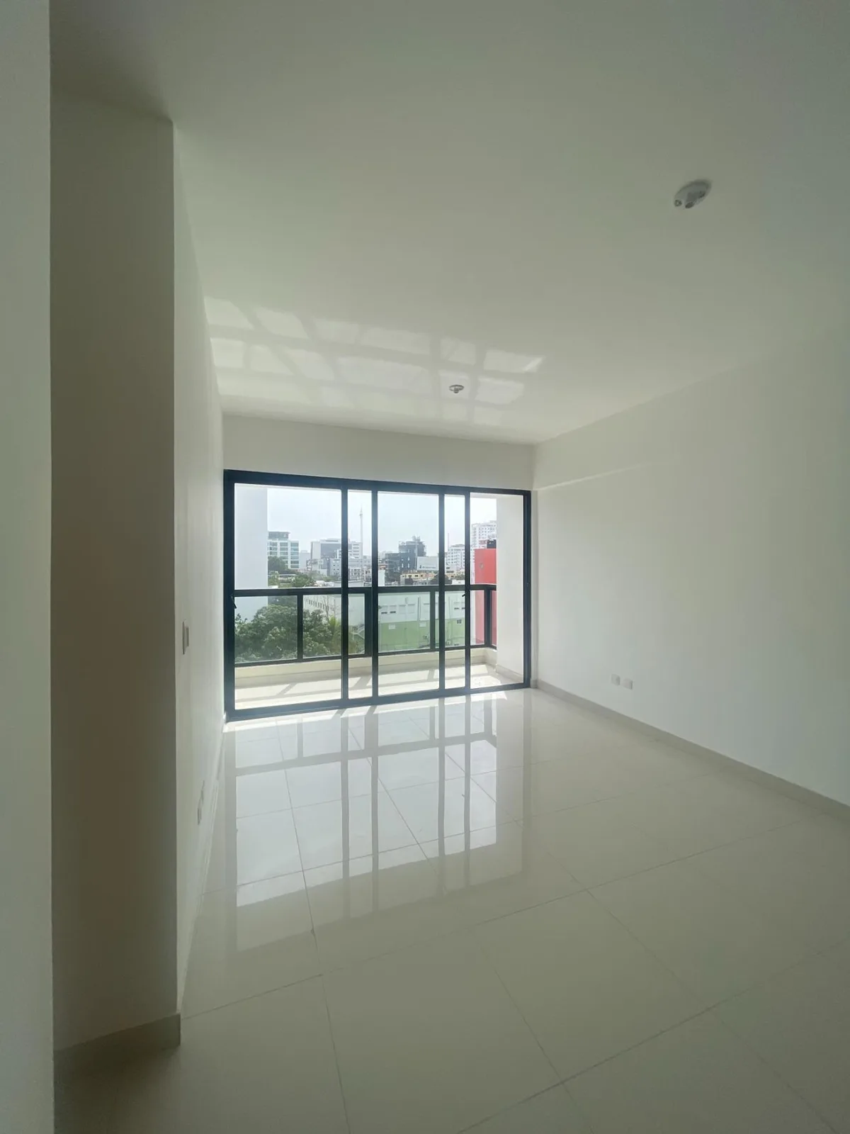 Modern apt in Bella Vista, 2 BR, US$278,702.50, photo 3