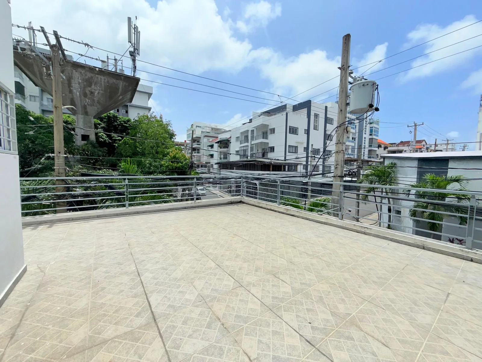 Zum Verkauf: Apartment im 2. Stock mit Terrasse, Foto 7