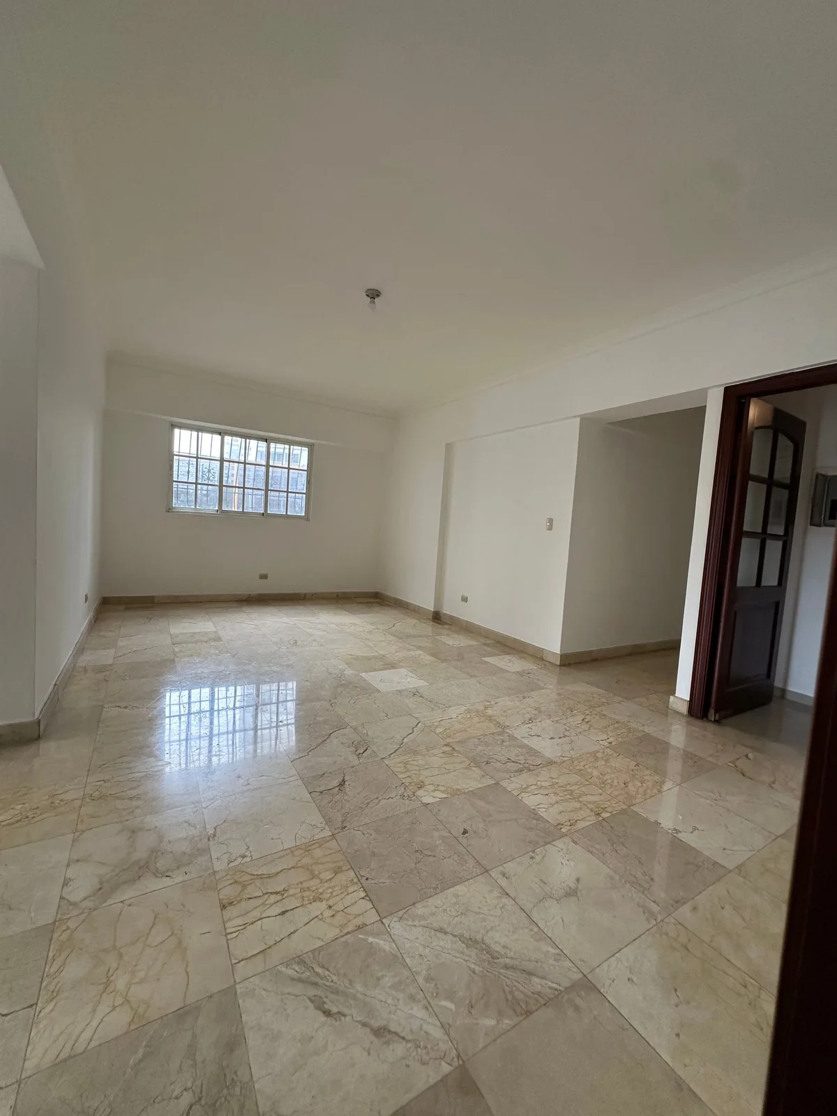 3-BEDROOM APARTMENT FOR SALE IN NACO, photo 3