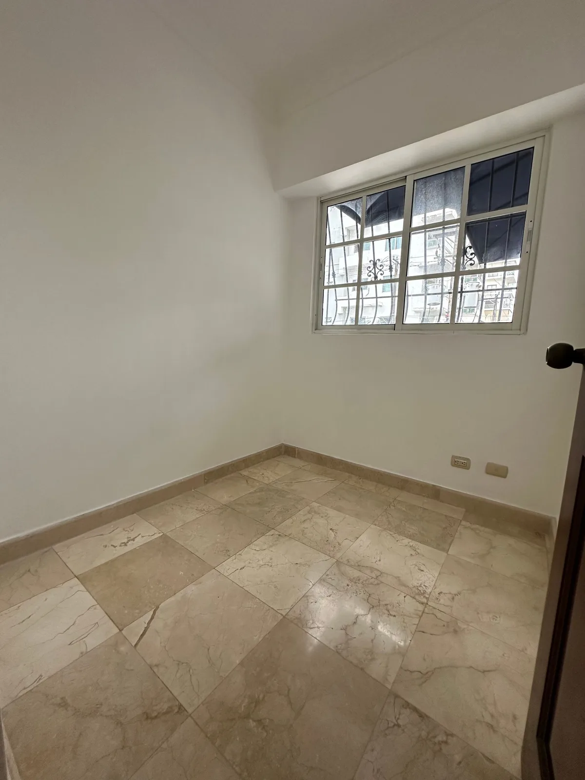 3-BEDROOM APARTMENT FOR SALE IN NACO, photo 6