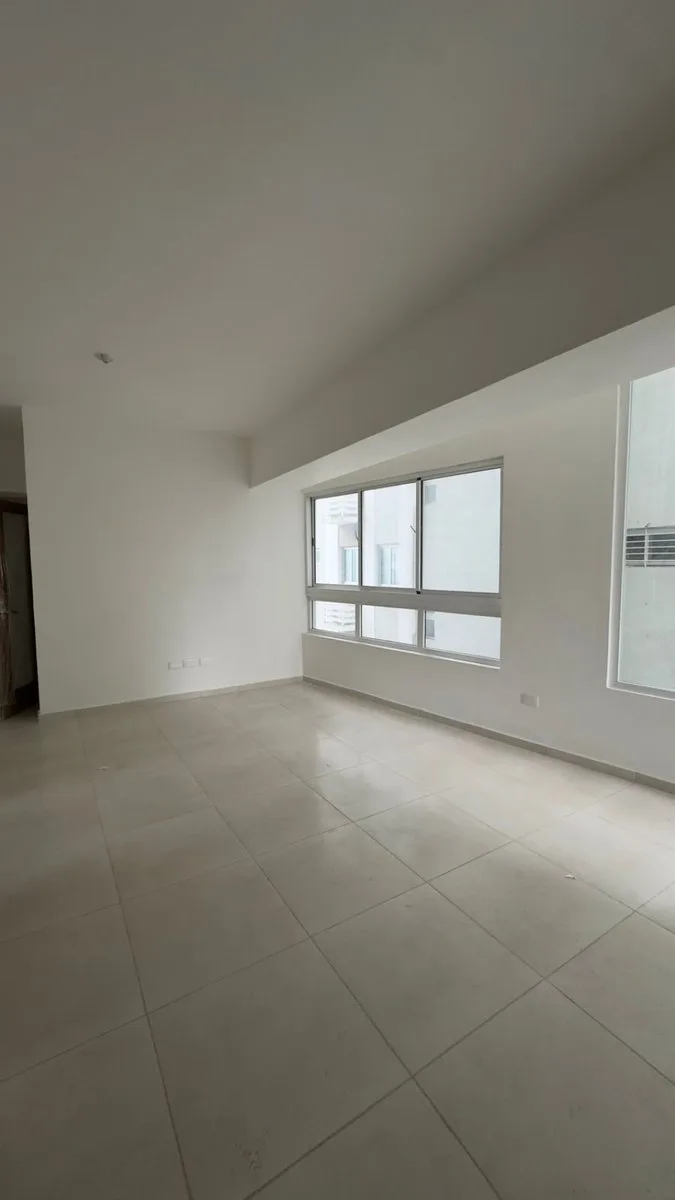 2 bedroom apartment Ensanche Paraíso, photo 2