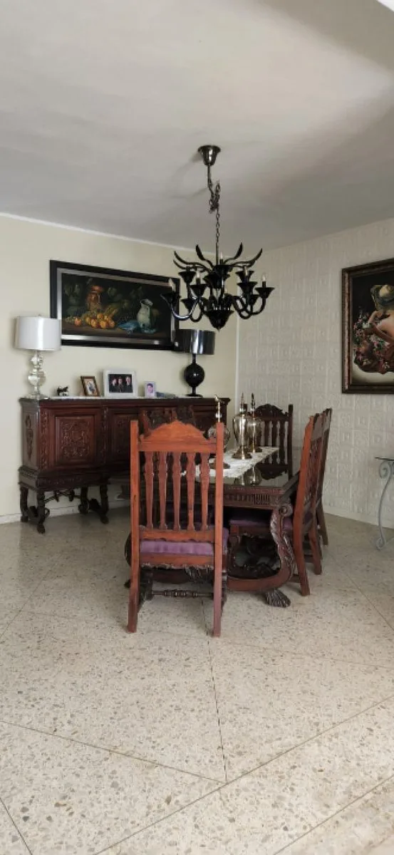 Casa amplia en Enr. Gustavo Mejía Ricart, Naco, foto 8