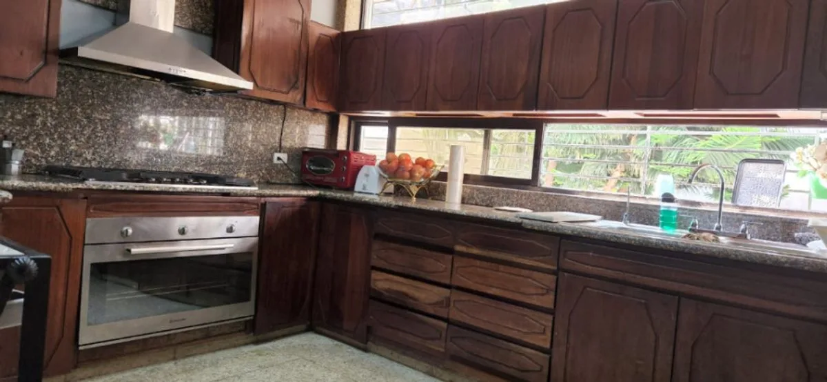 Casa amplia en Enr. Gustavo Mejía Ricart, Naco, foto 10