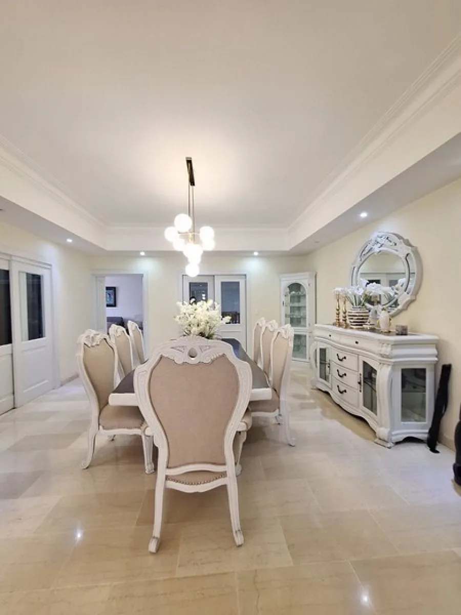 Apartment with private terrace, photo 5