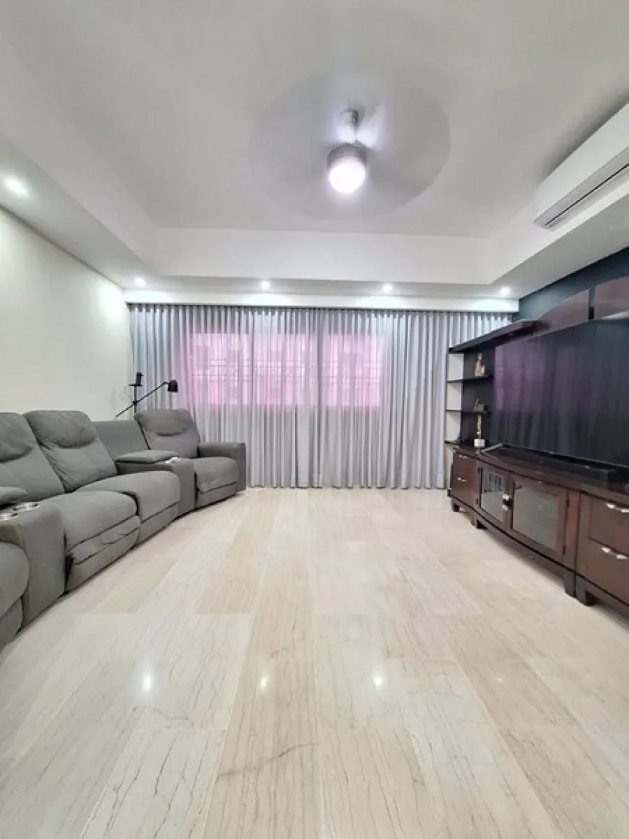 Apartment with private terrace, photo 7