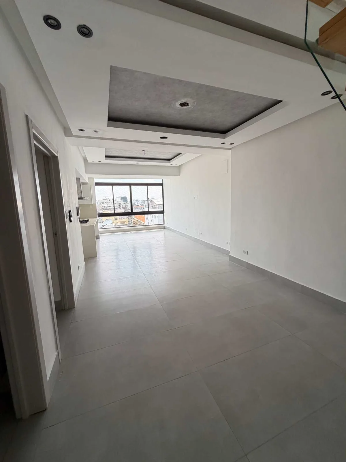 Penthouse, Evaristo Morales, photo 2