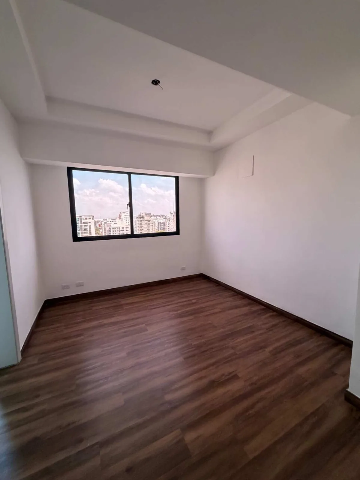 Penthouse, Evaristo Morales, photo 9