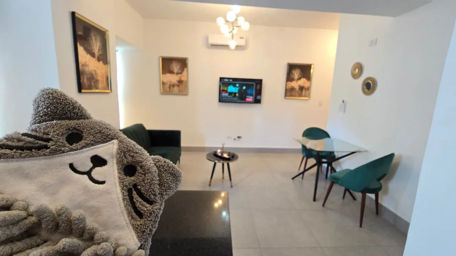 UNA HABITACION-SERRALLES, foto 2