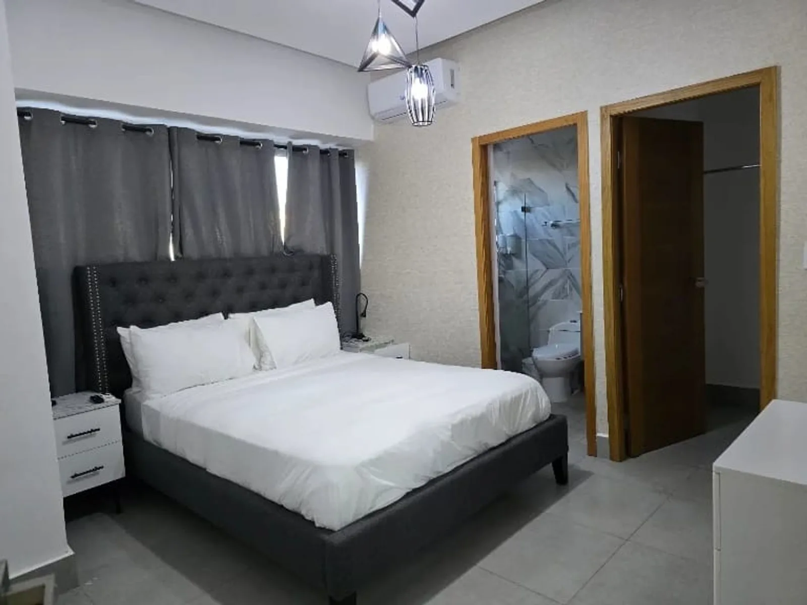 UNA HABITACION-SERRALLES, foto 6