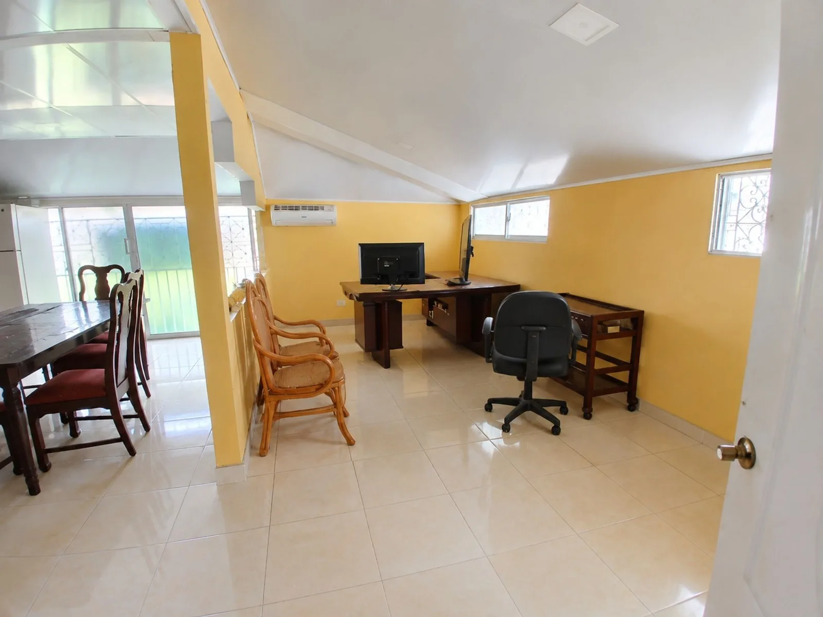 COMMERCIAL AND RESIDENTIAL BUILDING FOR SALE 440 M² C, photo 5