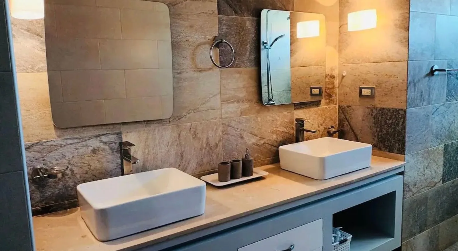 Fully Furnished 2-Bedroom Apartment, photo 6