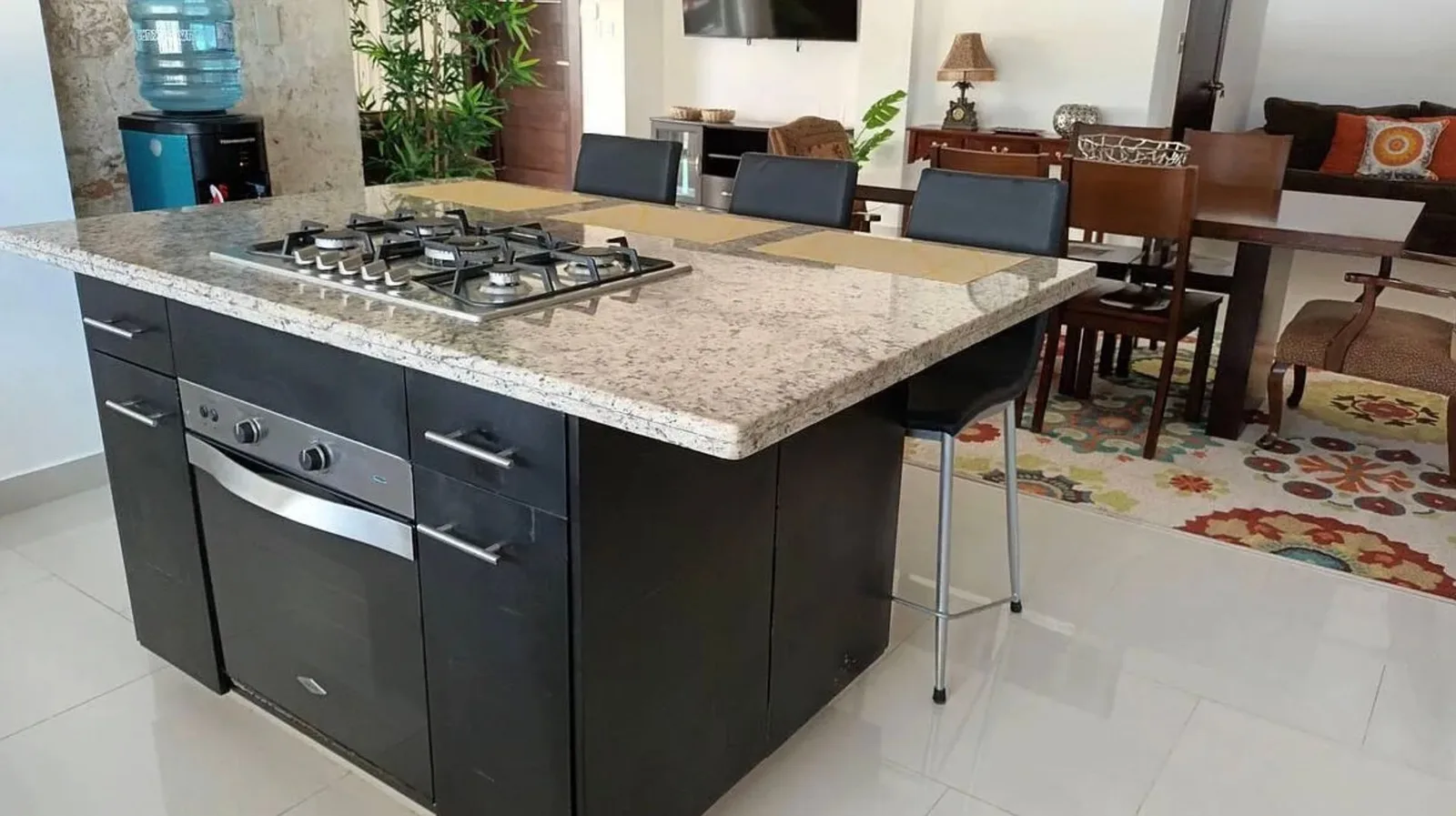 Fully Furnished 2-Bedroom Apartment, photo 9