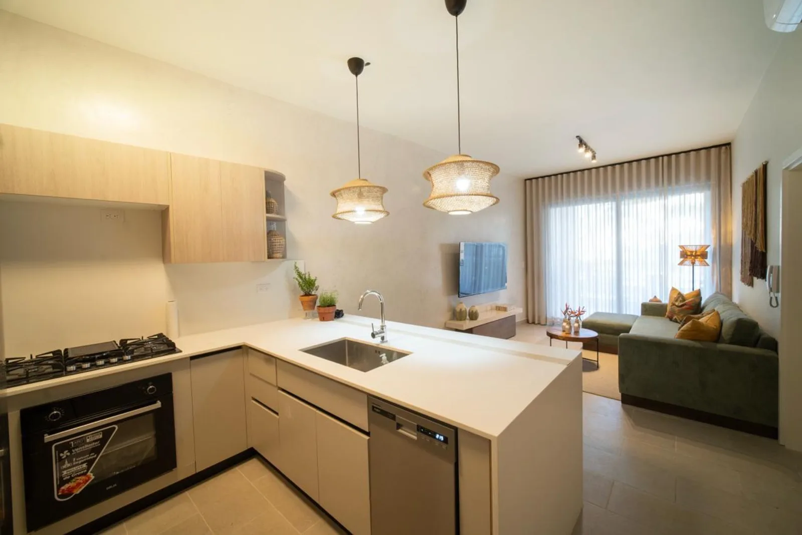 The Wave Phase II – Luxury Beachfront Condos, photo 11