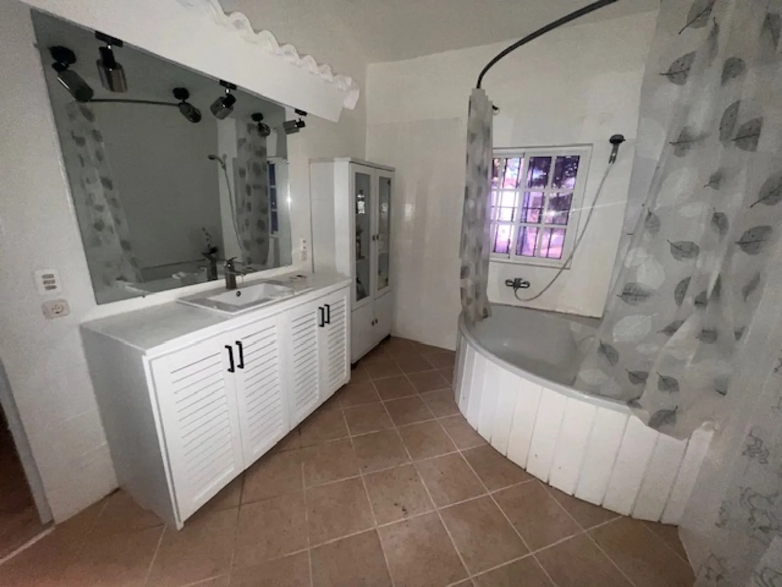 Esclusiva Villa in Vendita – Spazio e Comodità, foto 10