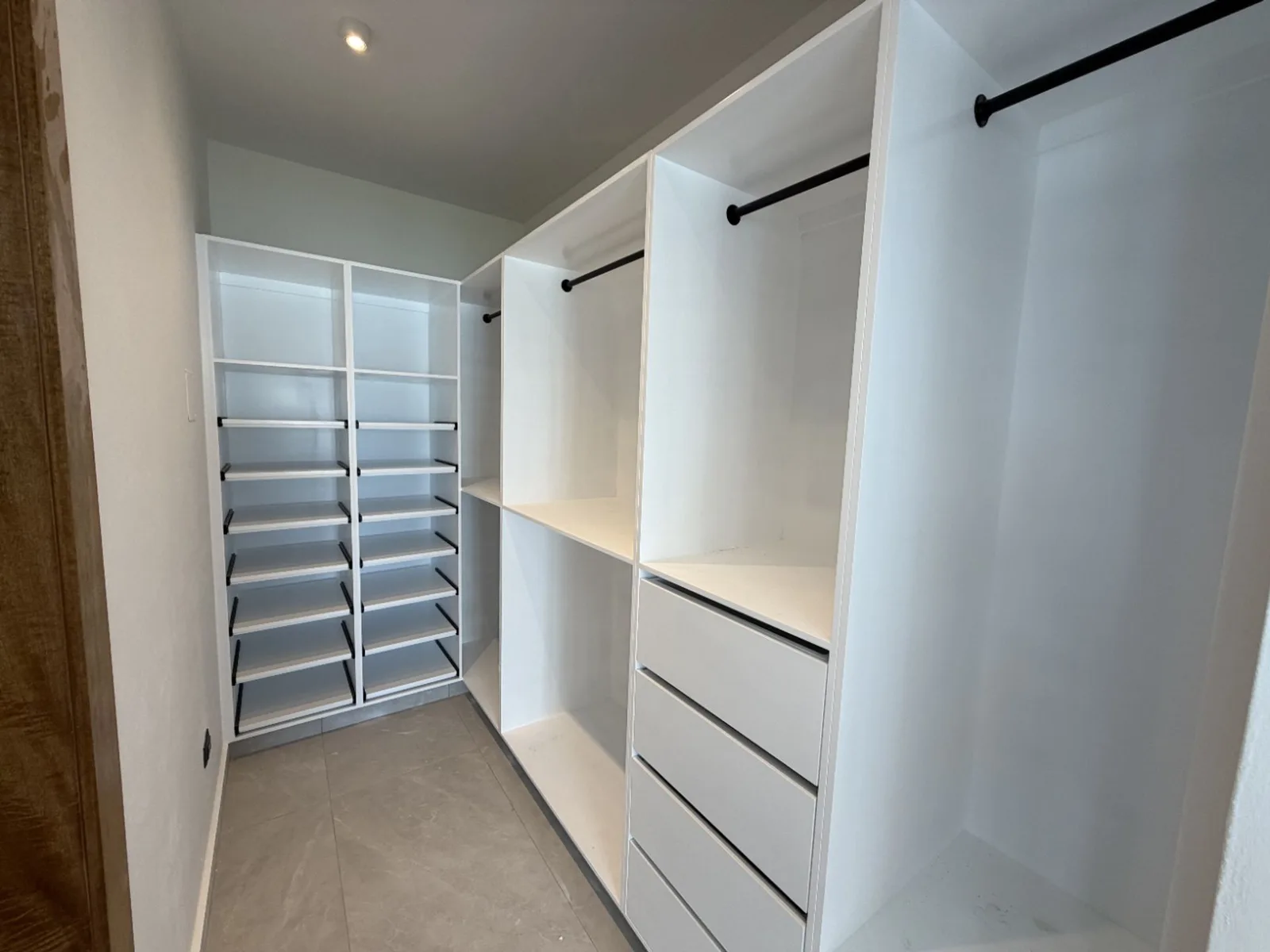 Maison nouvelle moderne en vente à Rés. Don Juan II, photo 9