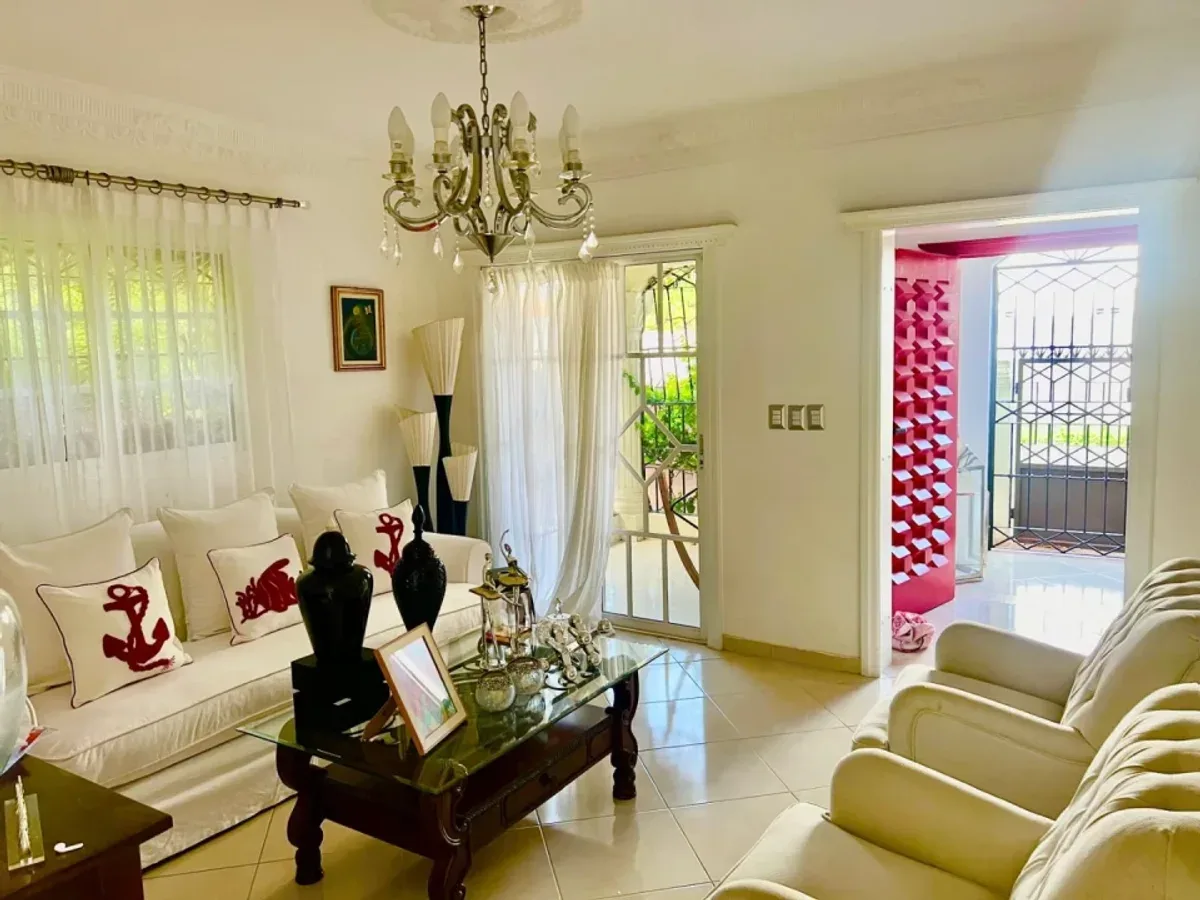 Familienhaus in La Romana mit Innenhof und Terrasse, Foto 5