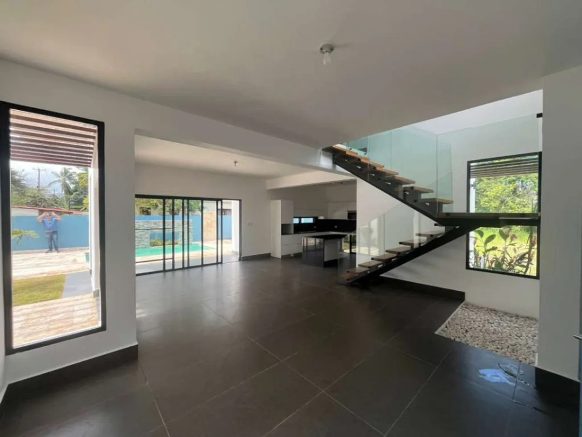 Impresionante Villa Moderna a 3 Minutos De La Playa, foto 2