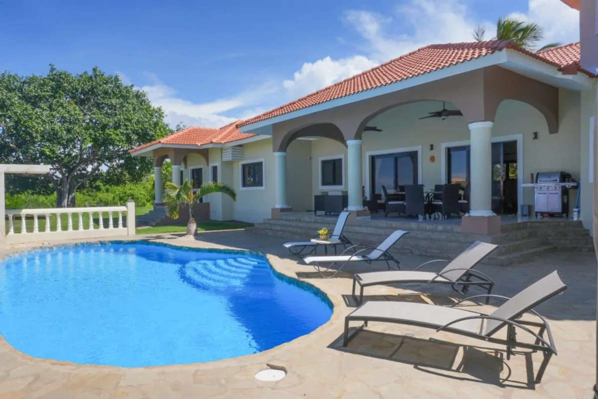 Elegant Newly Renovated Villa in Premium Gated Community, photo 3