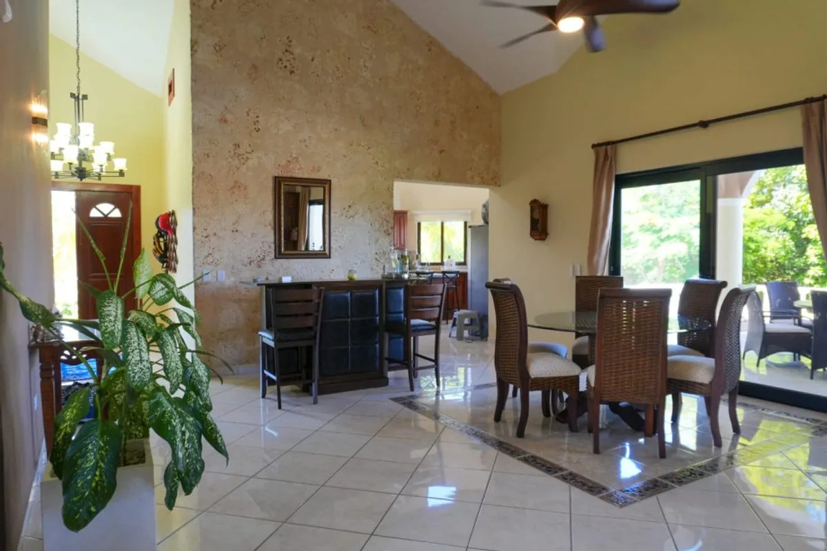 Elegant Newly Renovated Villa in Premium Gated Community, photo 4