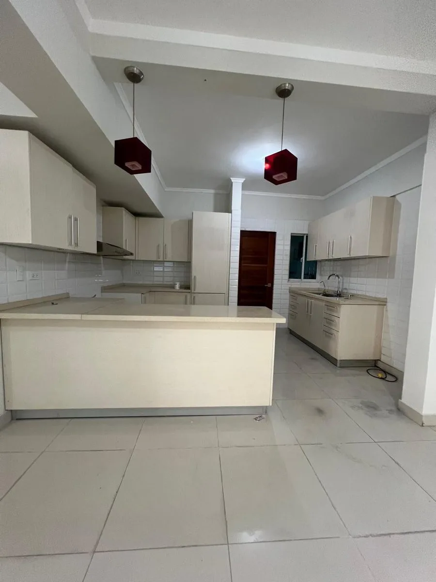 Appartamento a Evaristo Morales, 3 camere, 2 bagni, foto 2