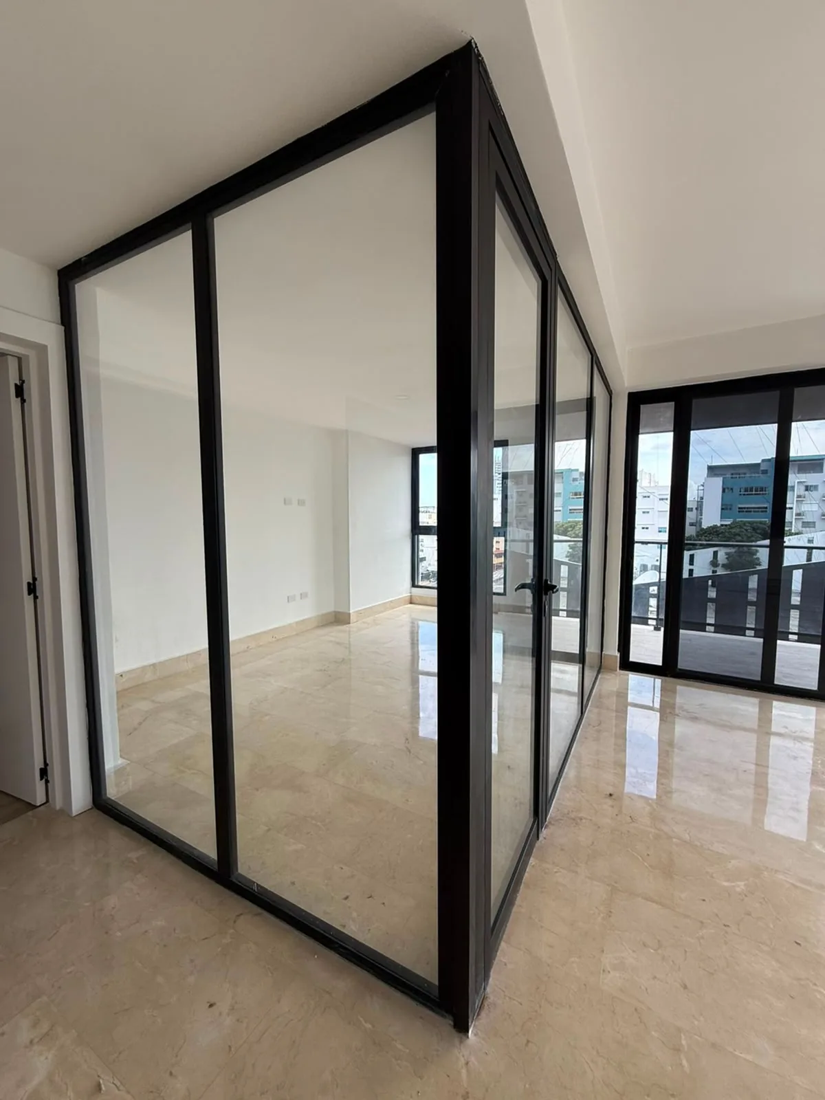 Se vende apto de 3 habitaciones en Mirador Sur, foto 7