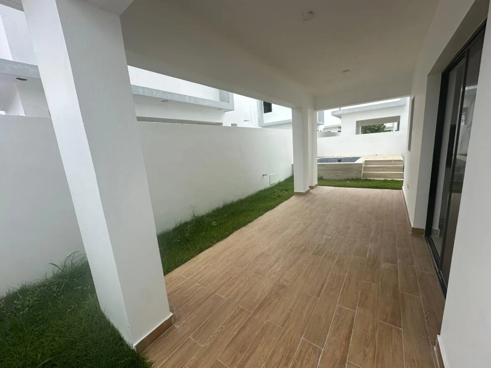 Maison à vendre en face de centre commercial, photo 3