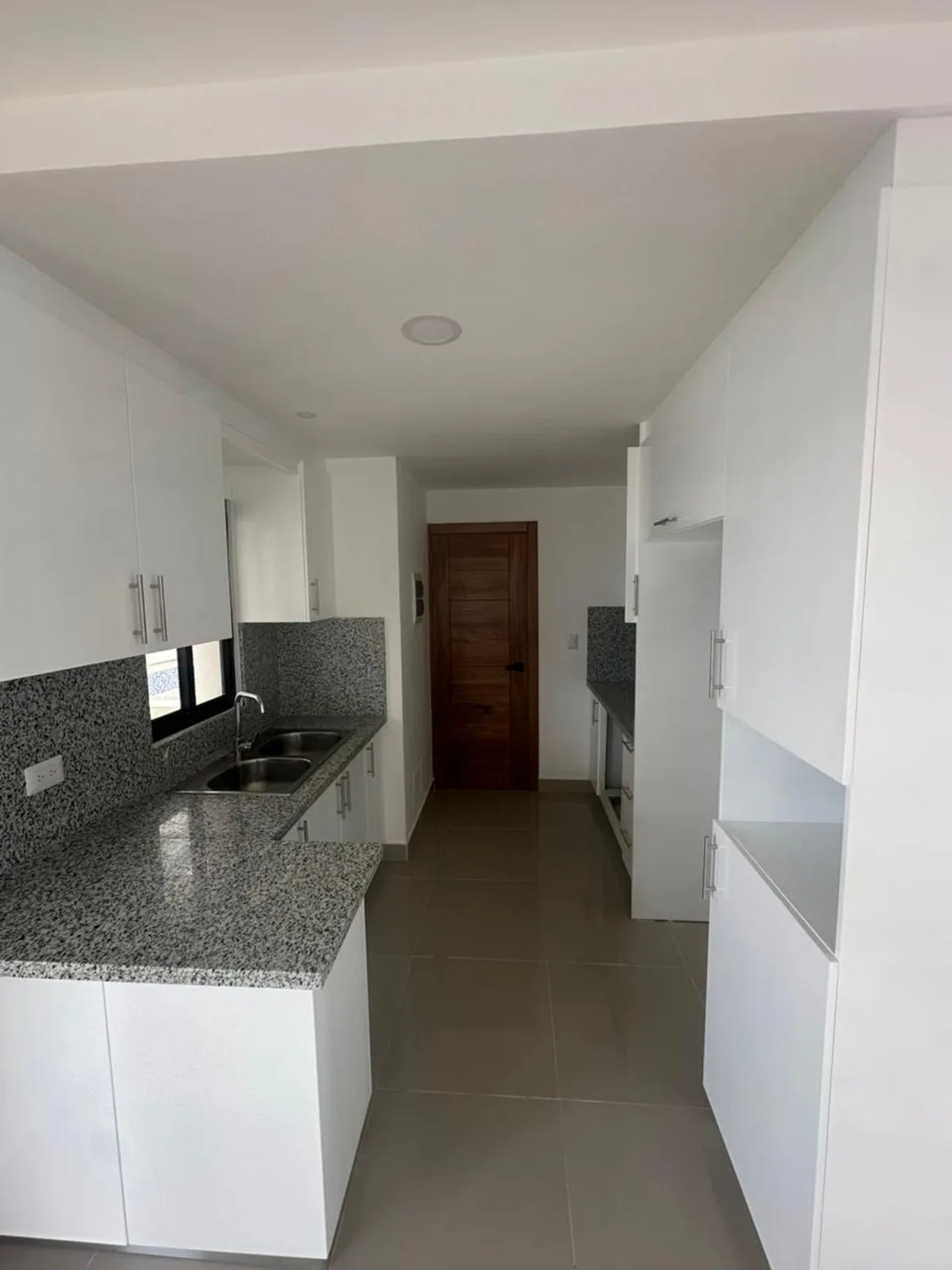 Maison à vendre en face de centre commercial, photo 6