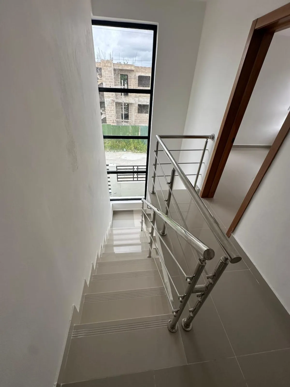 Maison à vendre en face de centre commercial, photo 9