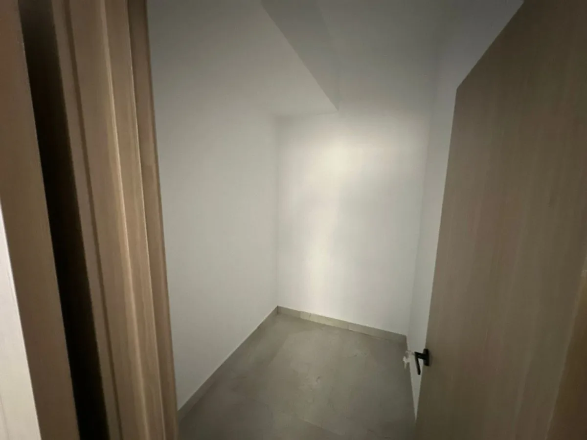 1 Bedroom Apartment in Evaristo Morales, photo 11