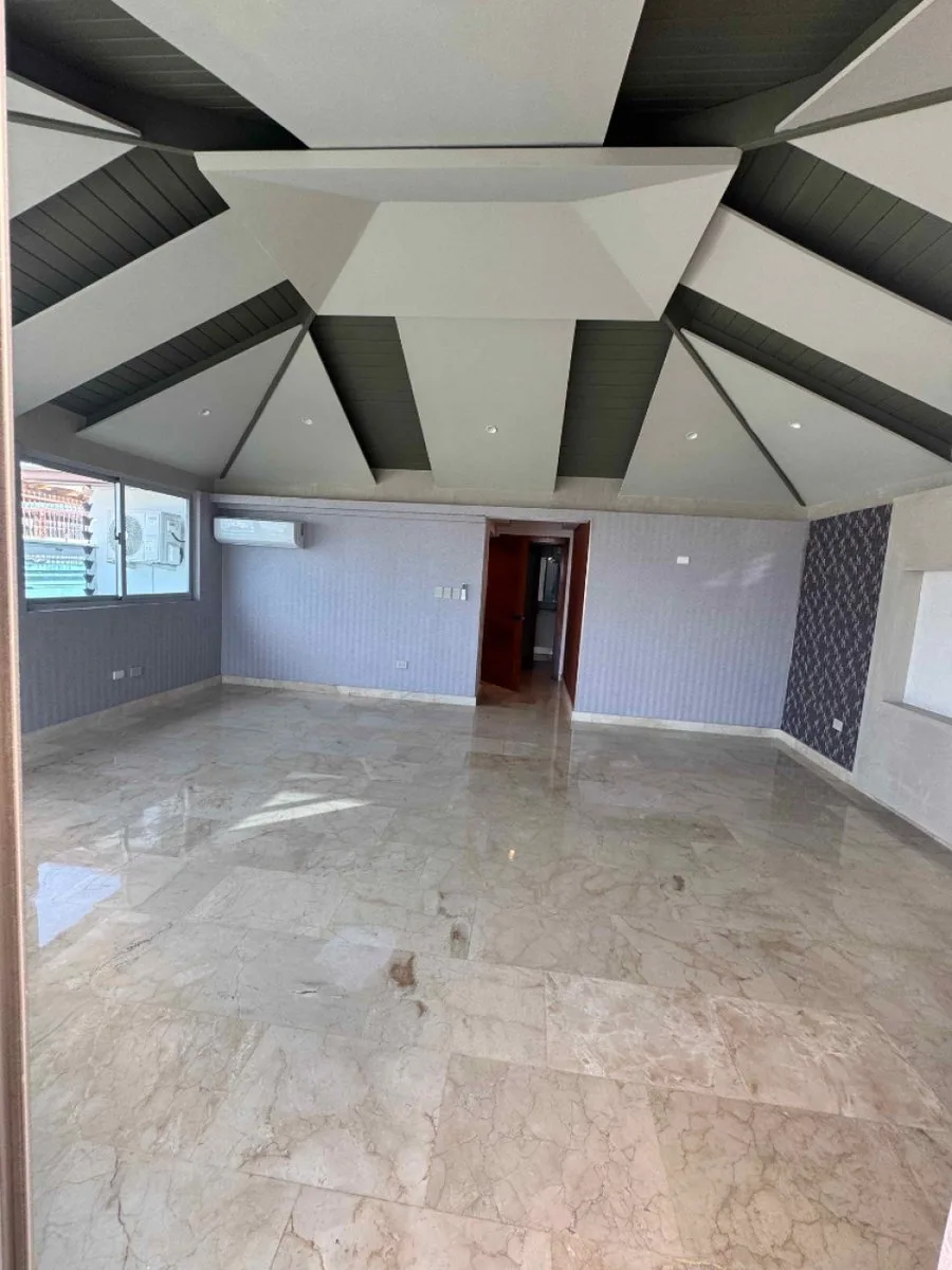 Exclusive Penthouse in Bella Vista, Santo Domingo, photo 3
