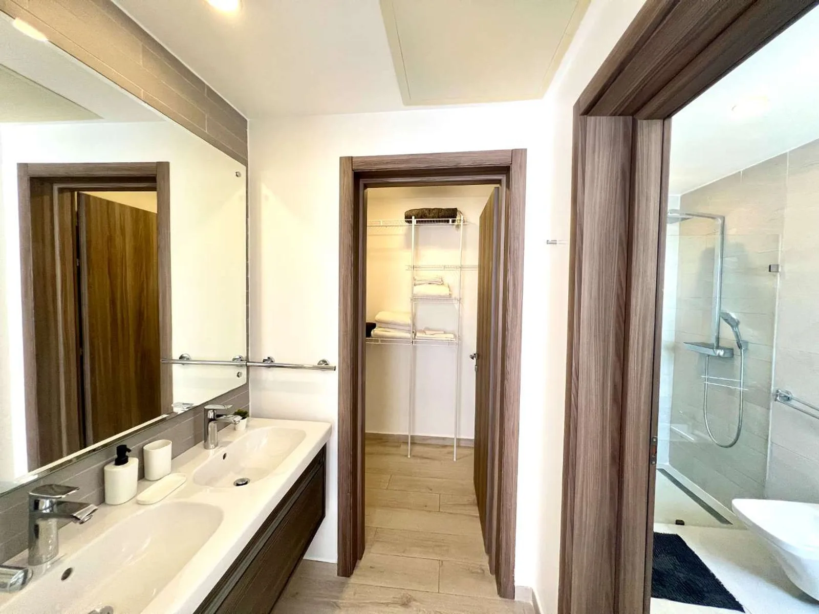 APARTMENT MIT MEERBLICK IN ERSTER STRANDLINIE, Foto 11
