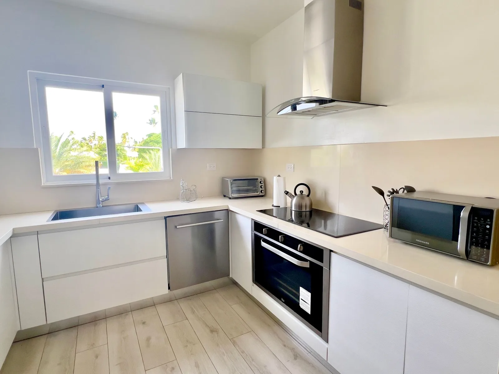 APARTMENT MIT MEERBLICK IN ERSTER STRANDLINIE, Foto 13