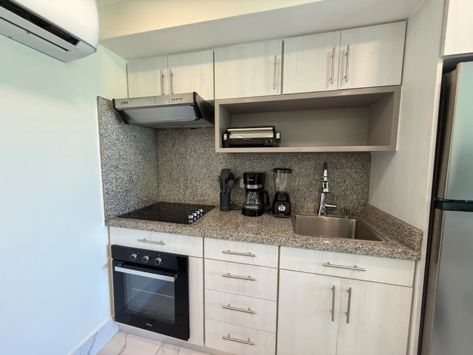 1 BEDROOM PENTHOUSE, BRAND NEW, WITH, photo 13