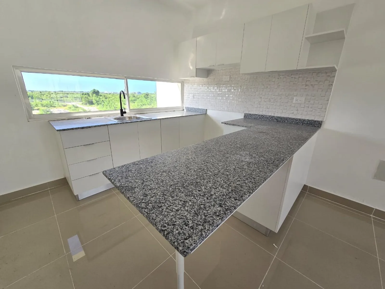 3RD FLOOR WITH ROOFTOP | PRIVATE TERRACE, photo 5